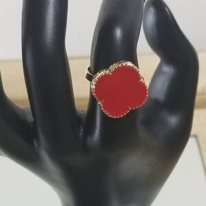 RED clover ring